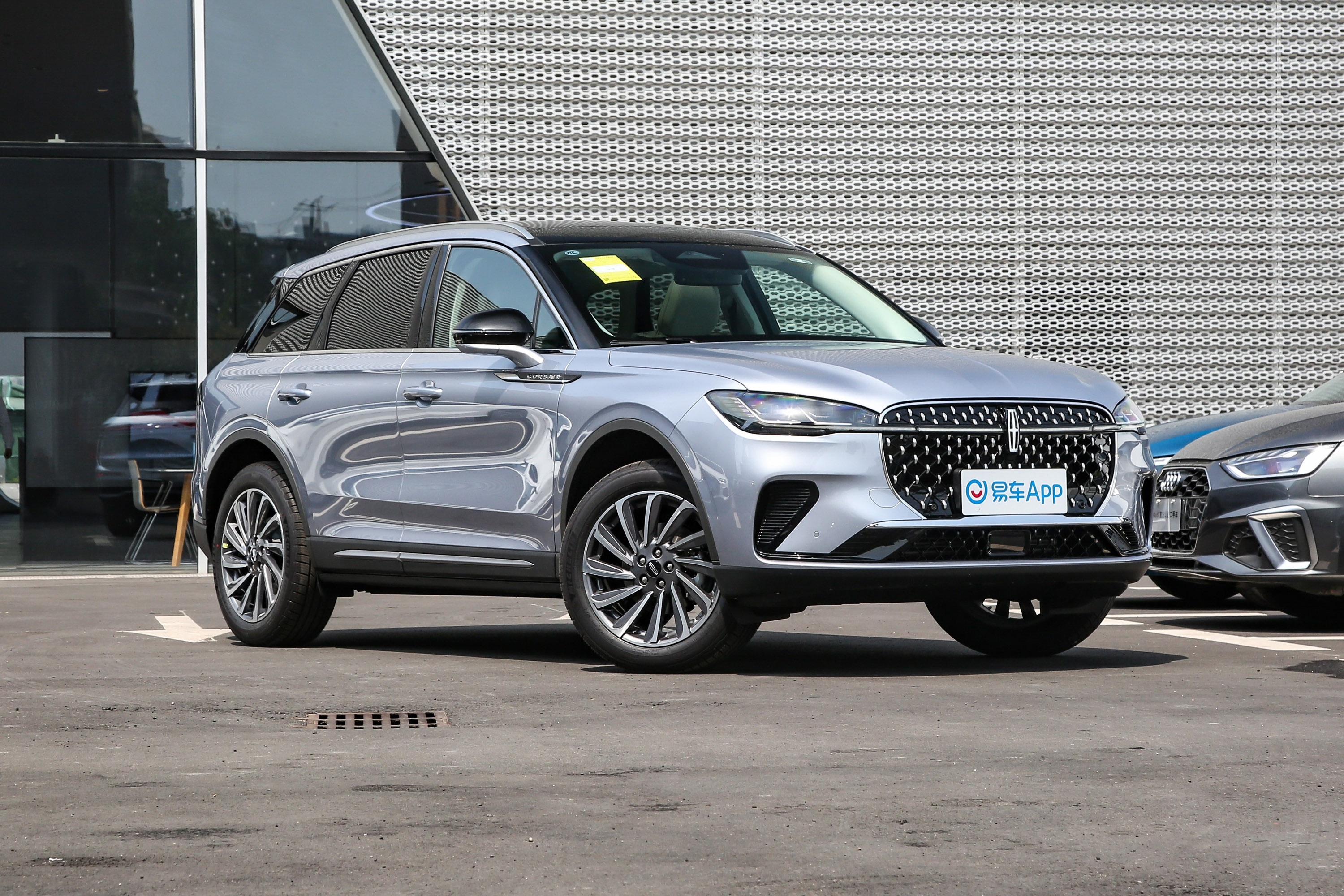 327d7af508e19a18d5cf68f7e8f98da6dc201f1d997bb10e9